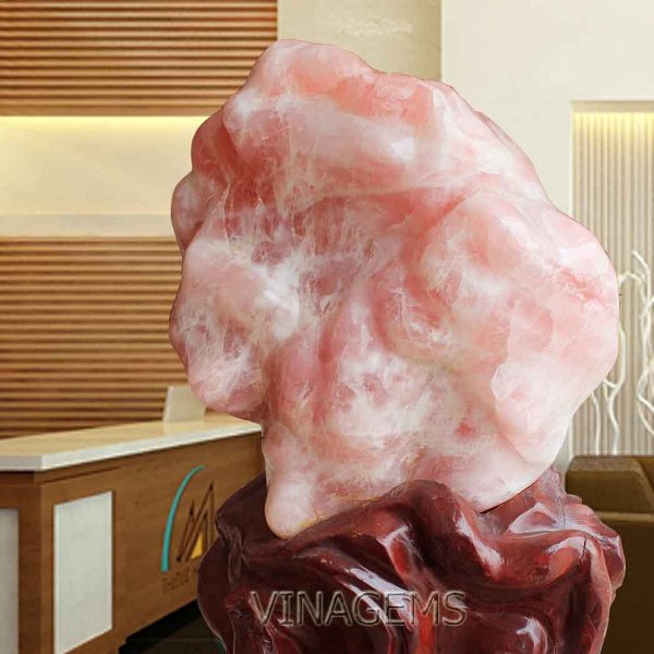 Không chỉ bán đá thạch anh hồng, chúng tôi bán niềm tin