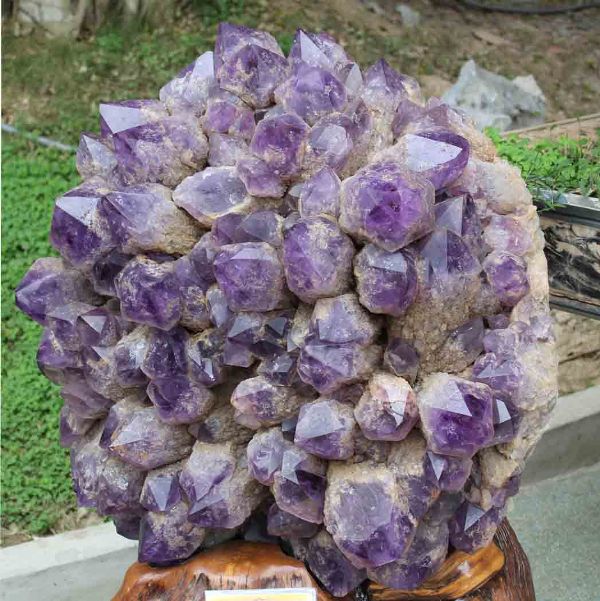 Thạch anh tím món quà ý nghĩa của mẹ thiên nhiên