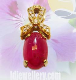 Mặt dây ruby