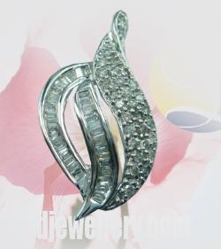 Mặt dây kim cương