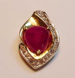 Mặt dây ruby