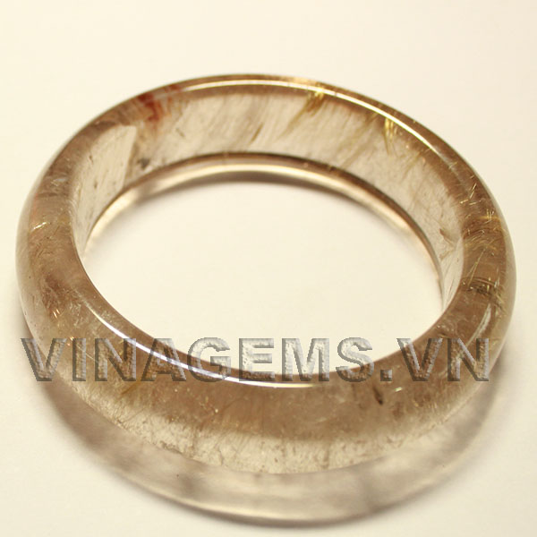Vòng liền T.A tóc vàng