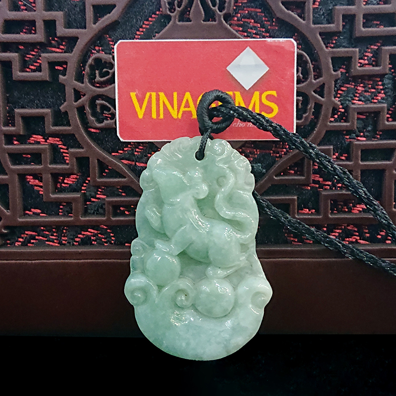 Mặt dây con giáp cho người tuổi tỵ